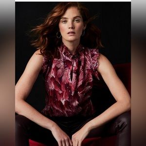 Clip dot mock neck blouse